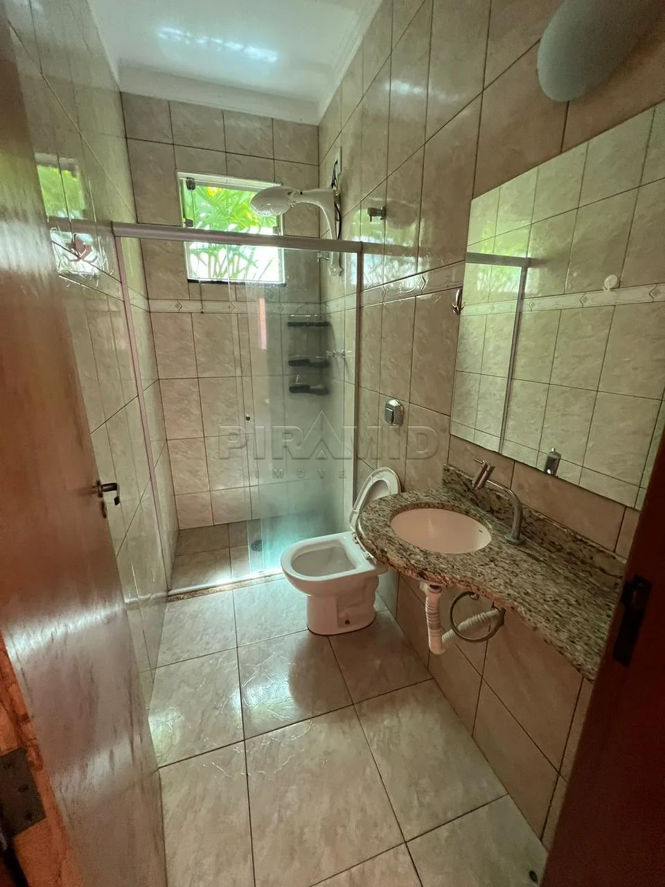 Alugar Casa / Padr&atilde;o em Ribeir&atilde;o Preto R$ 1.850,00 - Foto 15