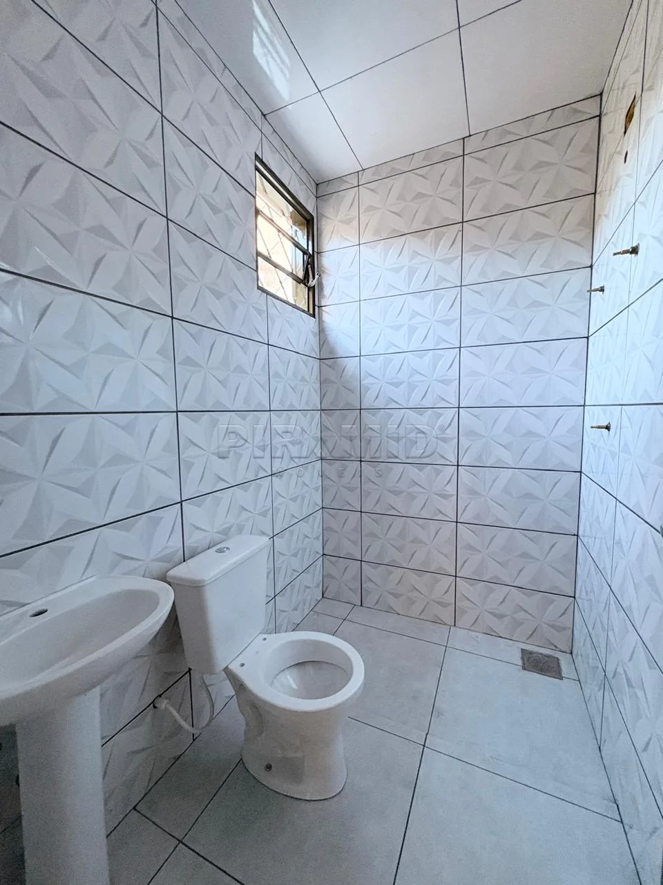 Alugar Casa / Padr&atilde;o em Ribeir&atilde;o Preto R$ 800,00 - Foto 12