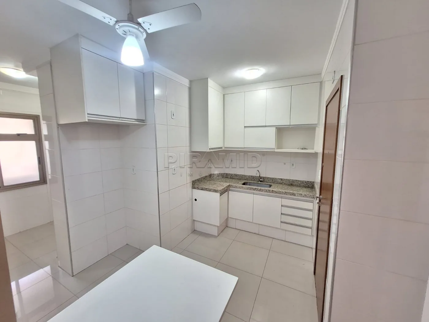 Alugar Apartamento / Padr&atilde;o em Ribeir&atilde;o Preto R$ 4.000,00 - Foto 19