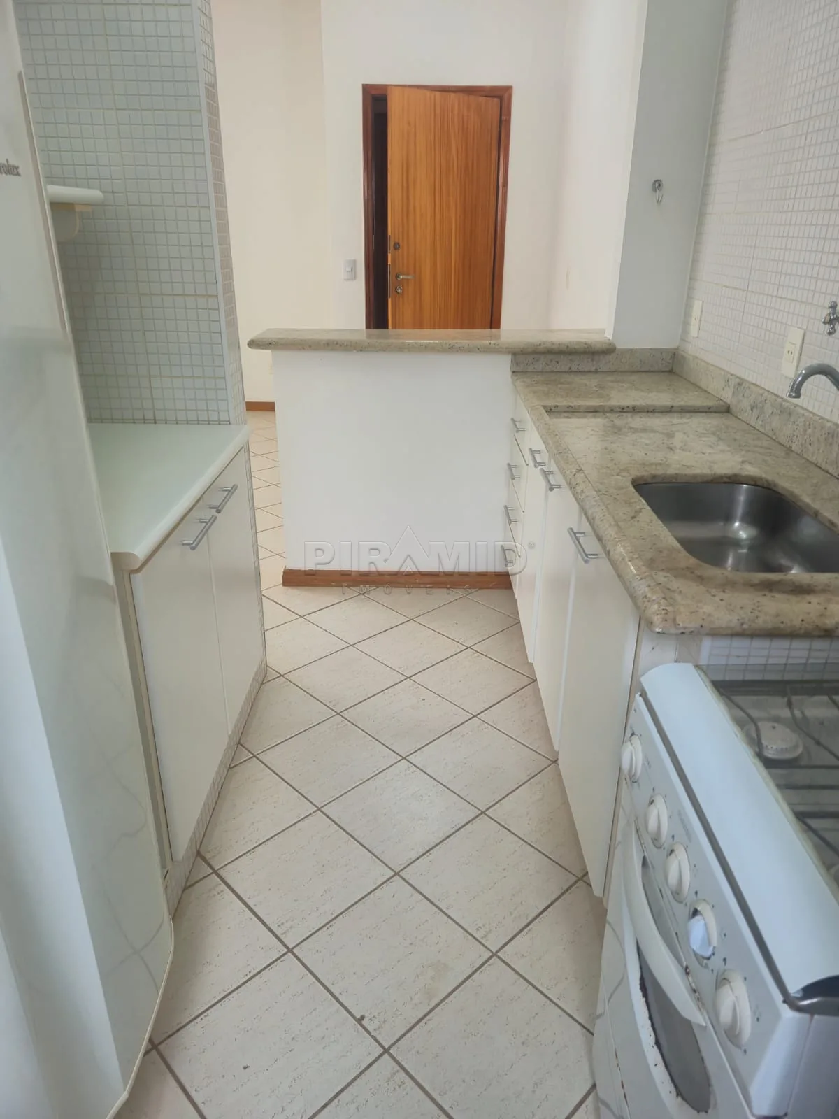 Alugar Apartamento / Padr&atilde;o em Ribeir&atilde;o Preto R$ 1.600,00 - Foto 11