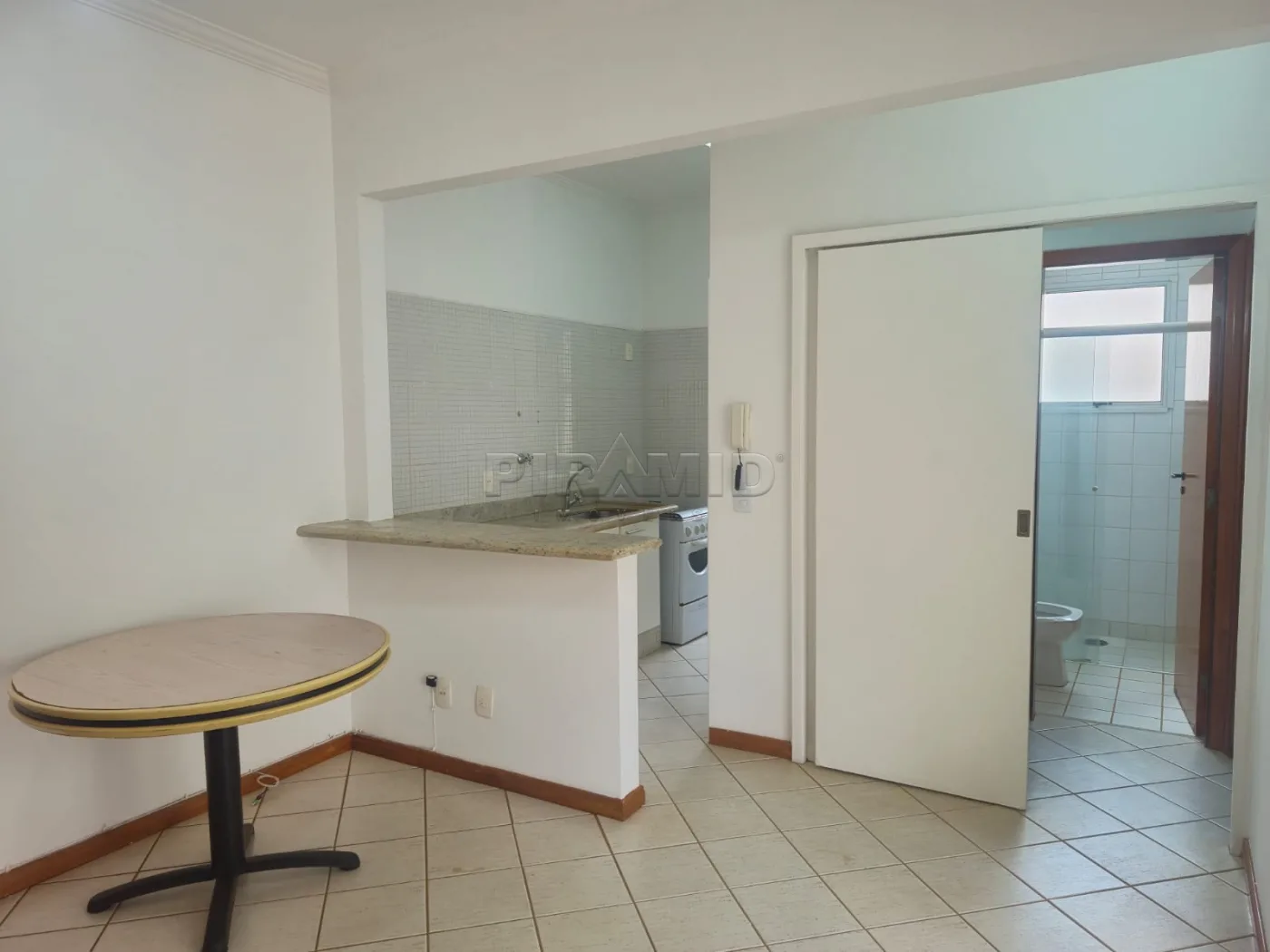 Alugar Apartamento / Padr&atilde;o em Ribeir&atilde;o Preto R$ 1.600,00 - Foto 13