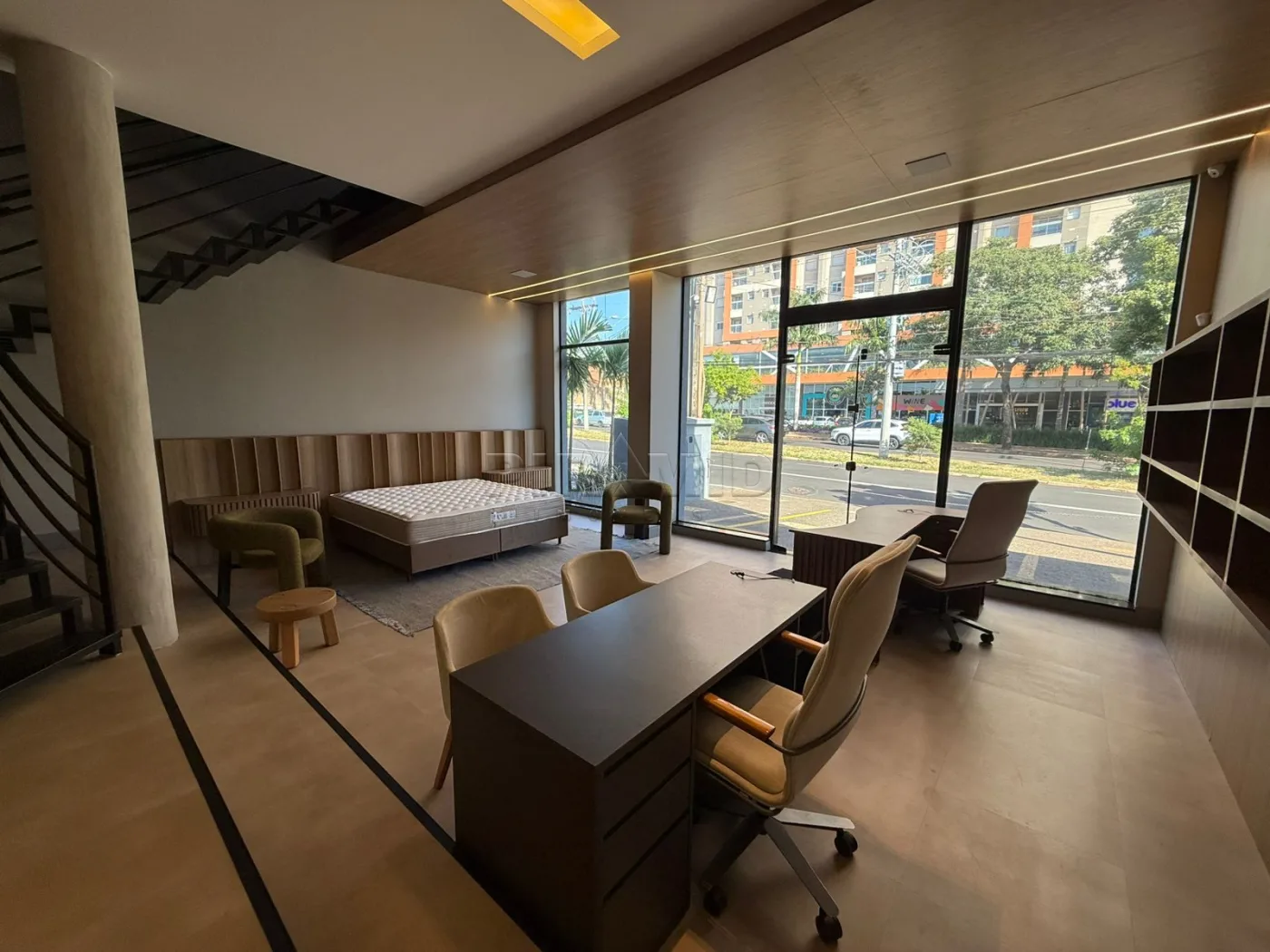 Alugar Comercial / Ponto Comercial em Ribeir&atilde;o Preto R$ 22.000,00 - Foto 1