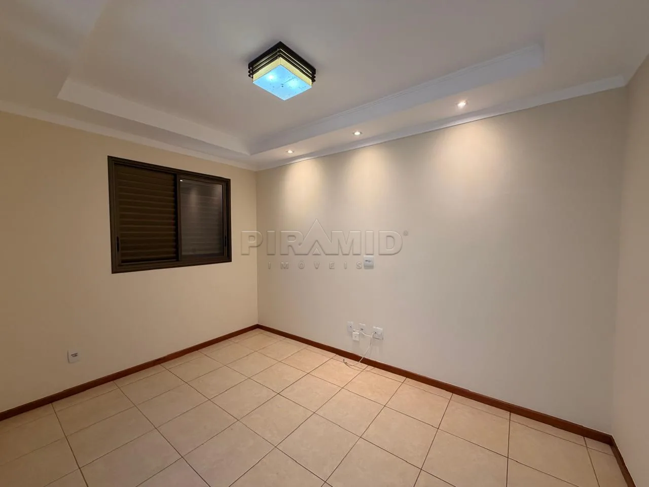 Alugar Apartamento / Padr&atilde;o em Ribeir&atilde;o Preto R$ 3.900,00 - Foto 2