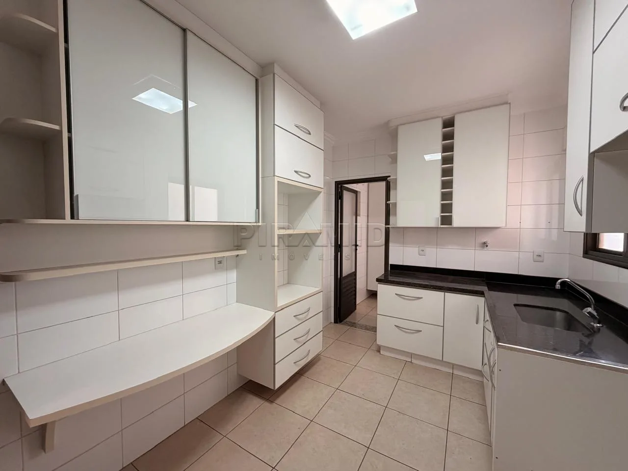 Alugar Apartamento / Padr&atilde;o em Ribeir&atilde;o Preto R$ 3.900,00 - Foto 9
