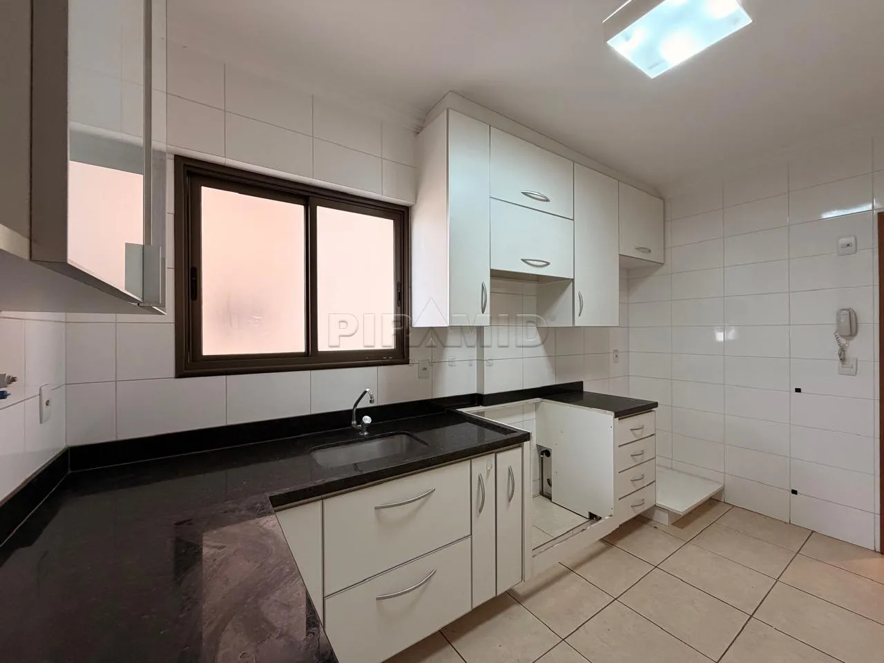 Alugar Apartamento / Padr&atilde;o em Ribeir&atilde;o Preto R$ 3.900,00 - Foto 10