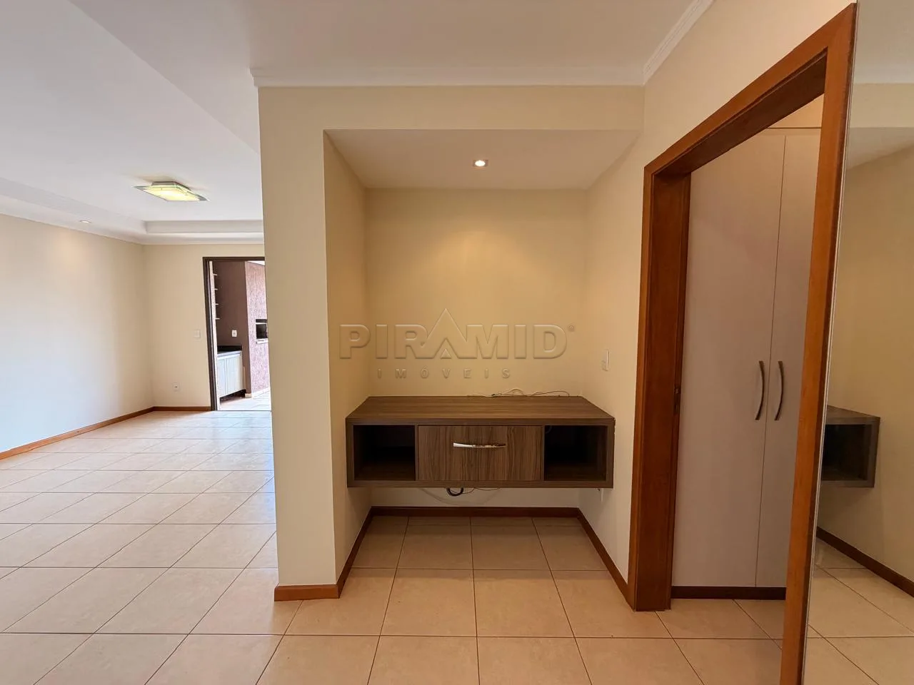 Alugar Apartamento / Padr&atilde;o em Ribeir&atilde;o Preto R$ 3.900,00 - Foto 14
