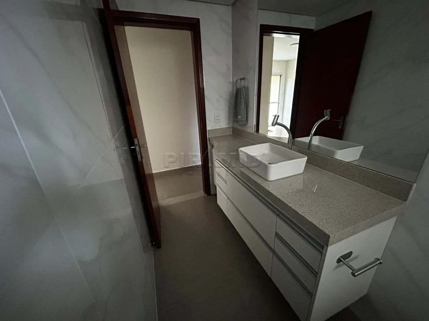Alugar Apartamento / Padr&atilde;o em Ribeir&atilde;o Preto R$ 2.200,00 - Foto 9