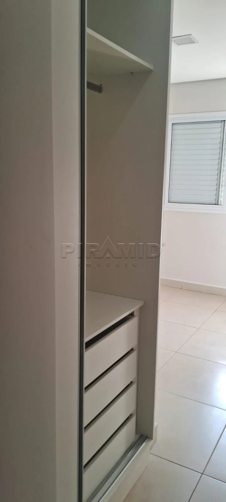 Alugar Apartamento / Padr&atilde;o em Ribeir&atilde;o Preto R$ 2.200,00 - Foto 4
