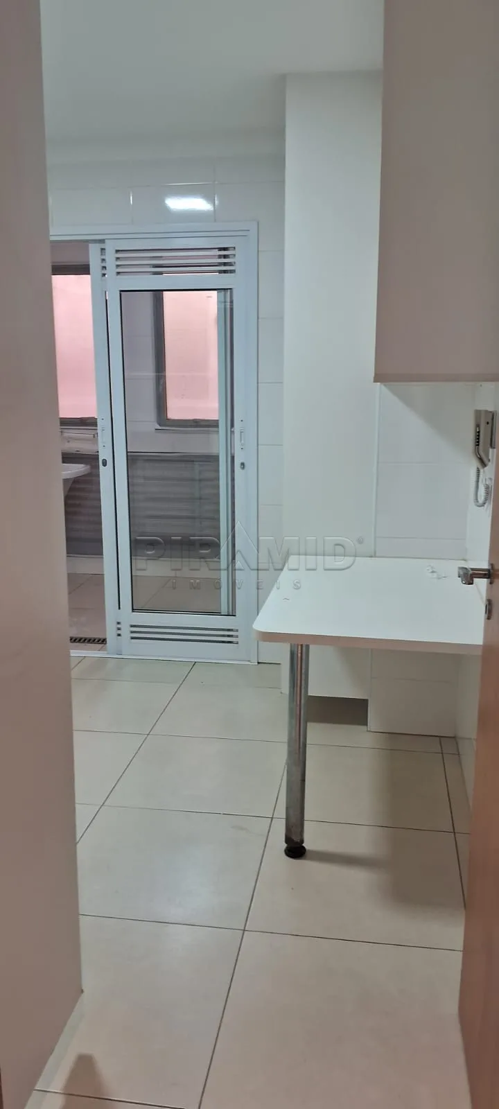 Alugar Apartamento / Padr&atilde;o em Ribeir&atilde;o Preto R$ 2.200,00 - Foto 32