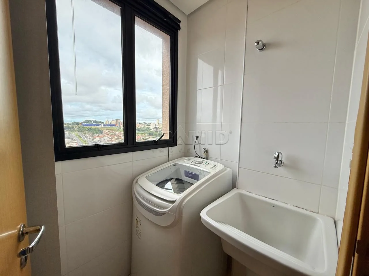 Alugar Apartamento / Padr&atilde;o em Ribeir&atilde;o Preto R$ 2.000,00 - Foto 11
