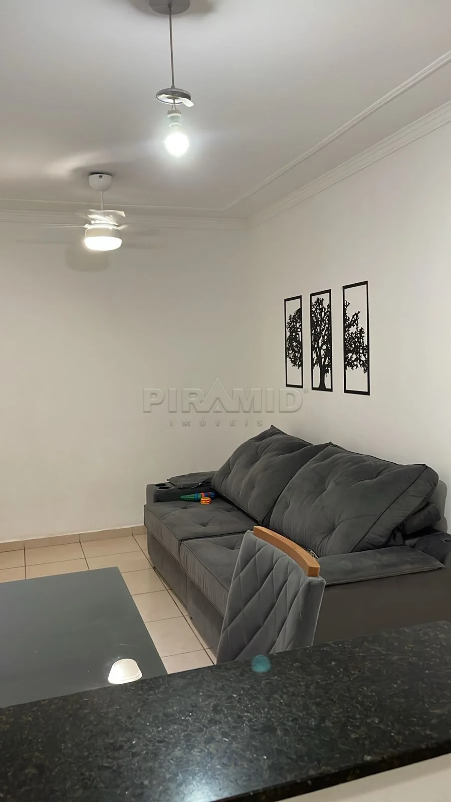 Alugar Apartamento / Padr&atilde;o em Ribeir&atilde;o Preto R$ 1.700,00 - Foto 1