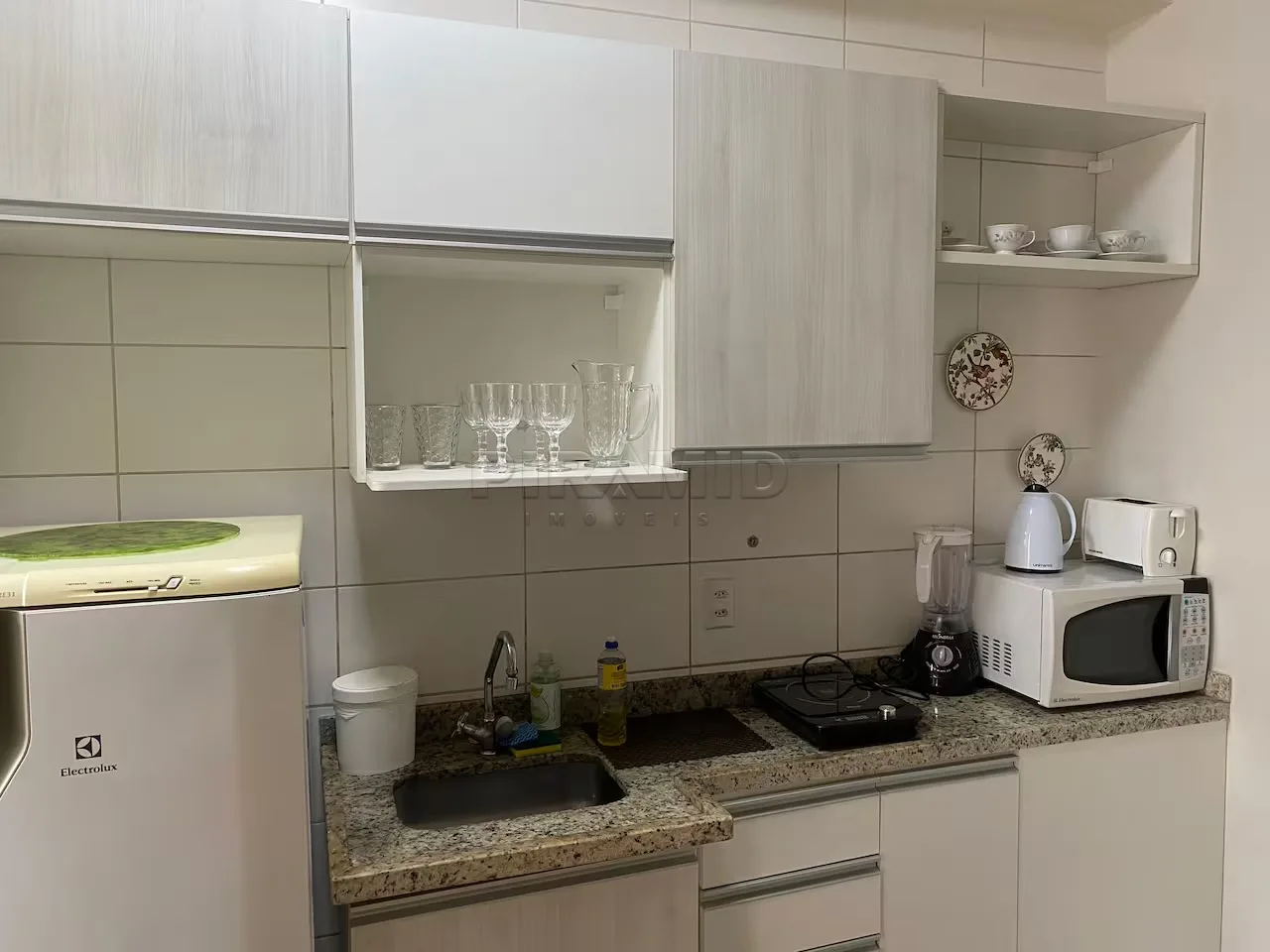 Alugar Apartamento / Padr&atilde;o em Ribeir&atilde;o Preto R$ 1.750,00 - Foto 4