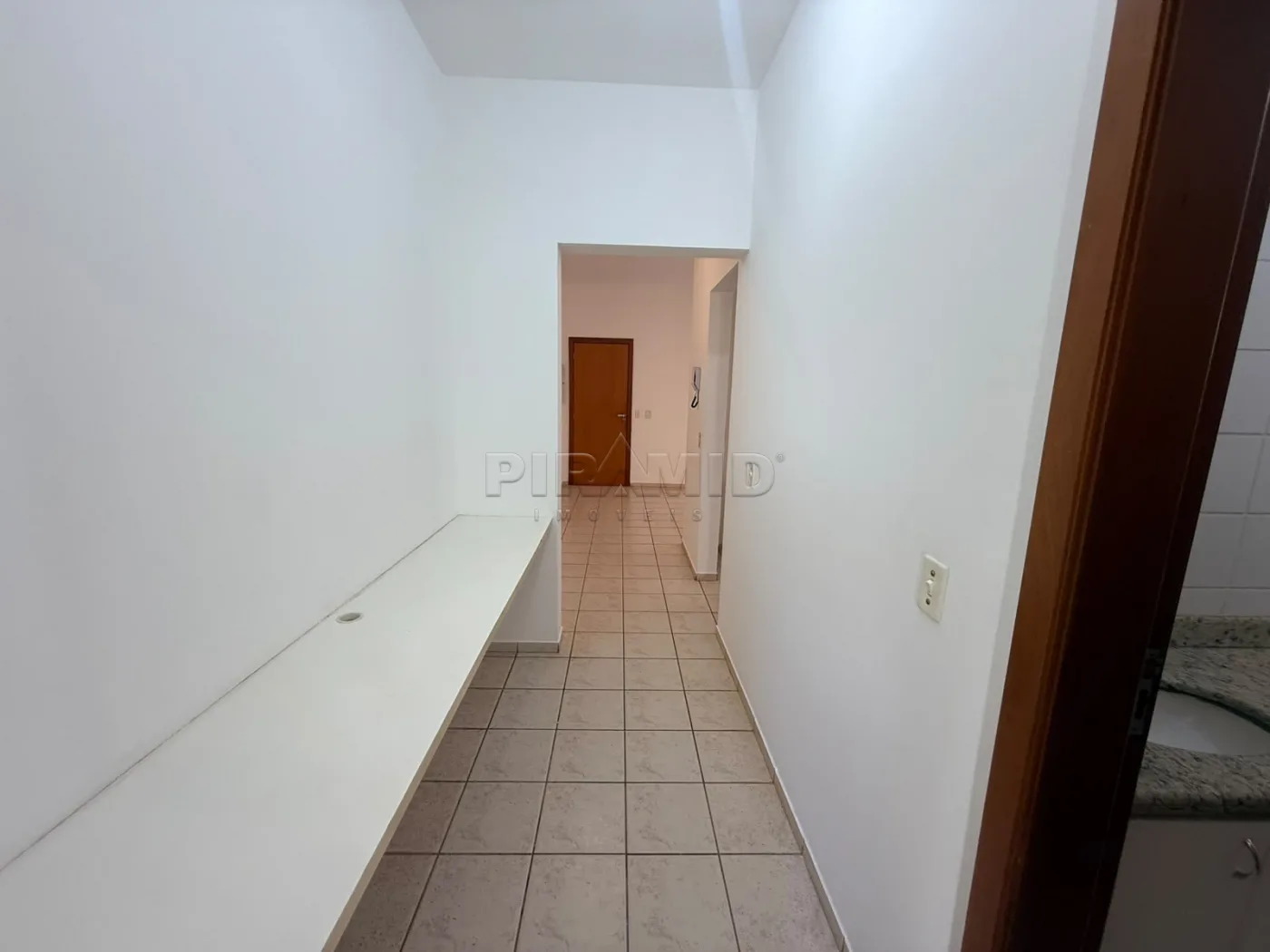 Alugar Apartamento / Padr&atilde;o em Ribeir&atilde;o Preto R$ 1.400,00 - Foto 8