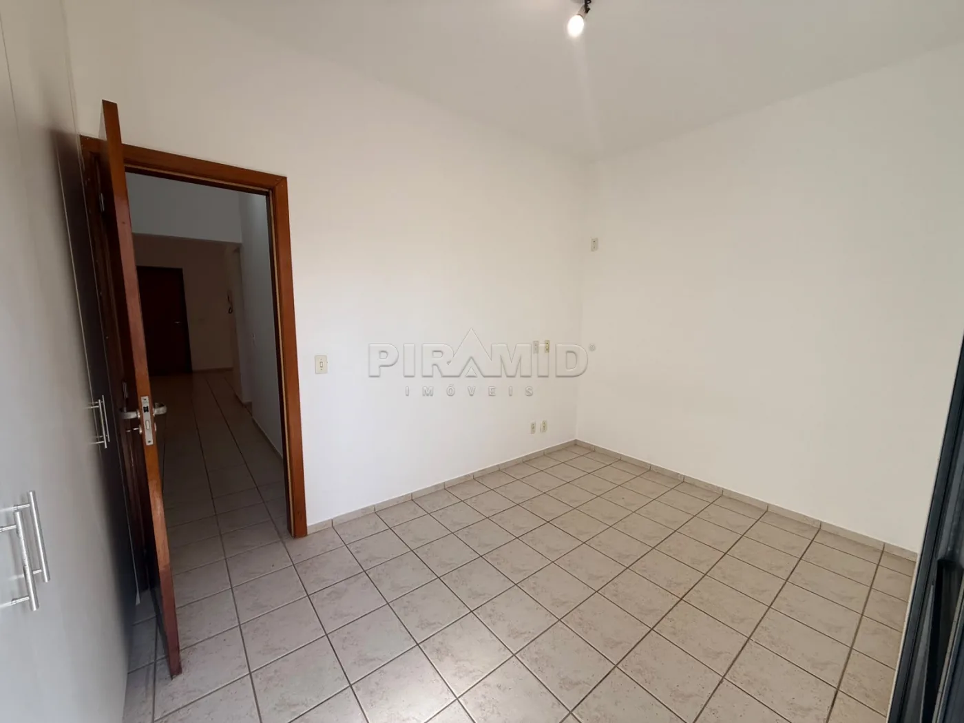 Alugar Apartamento / Padr&atilde;o em Ribeir&atilde;o Preto R$ 1.400,00 - Foto 10