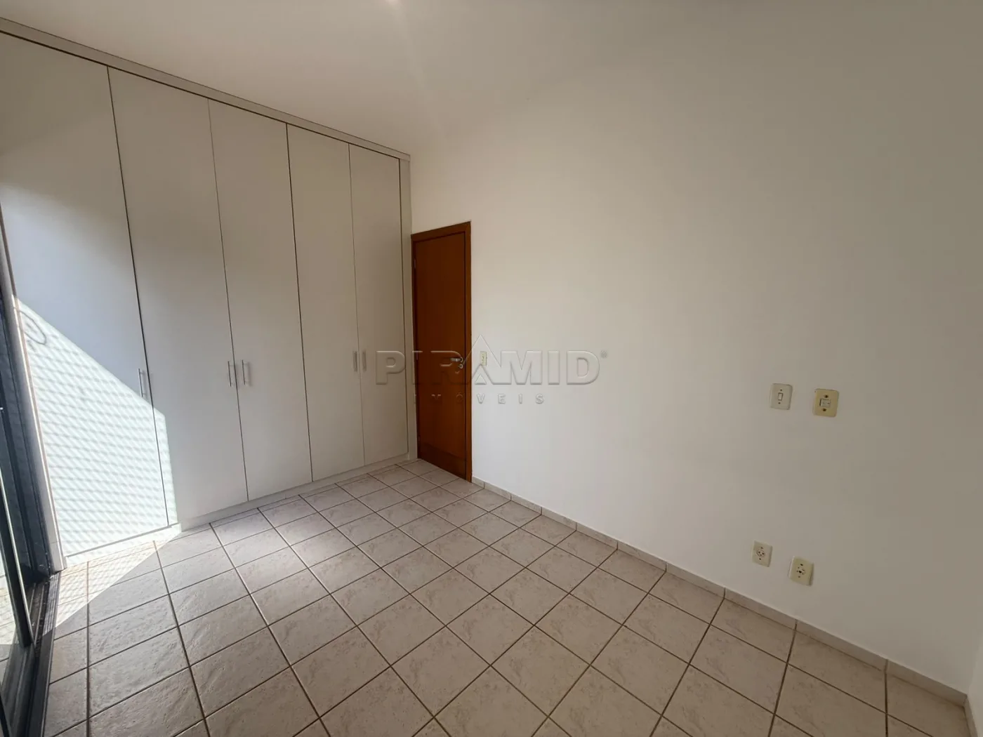 Alugar Apartamento / Padr&atilde;o em Ribeir&atilde;o Preto R$ 1.400,00 - Foto 9