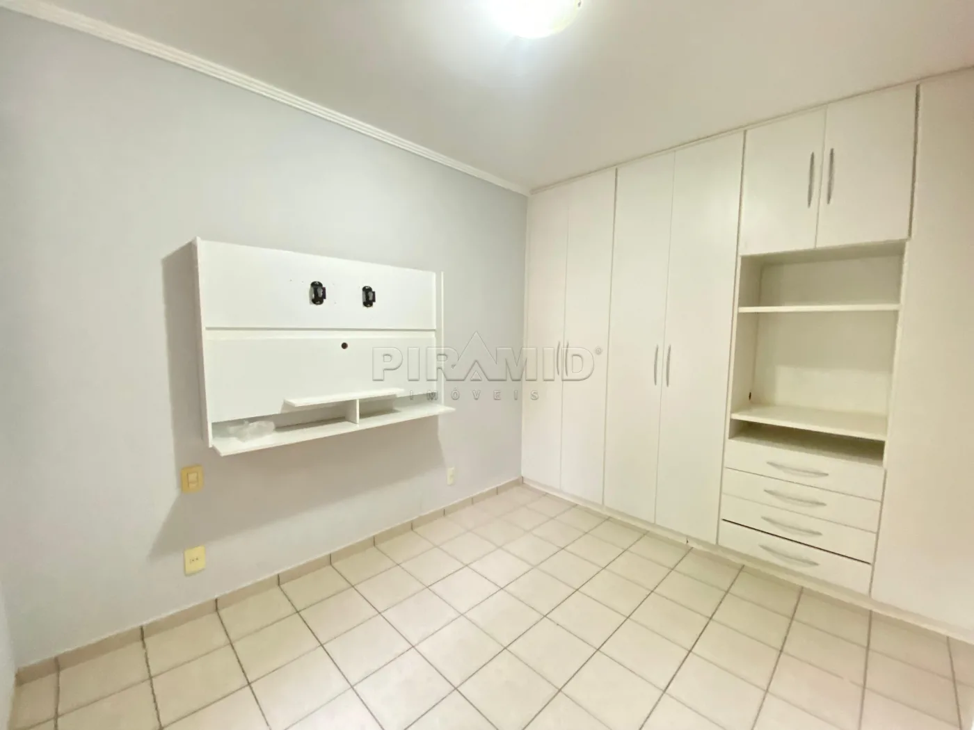 Alugar Apartamento / Padr&atilde;o em Ribeir&atilde;o Preto R$ 1.200,00 - Foto 5