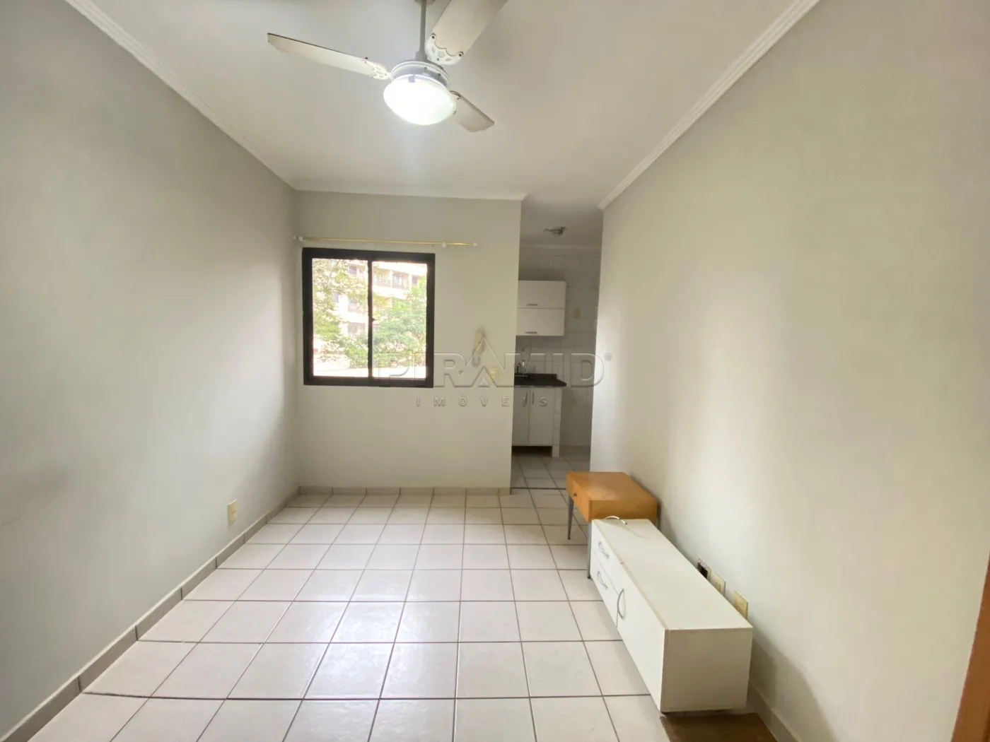 Alugar Apartamento / Padr&atilde;o em Ribeir&atilde;o Preto R$ 1.200,00 - Foto 1