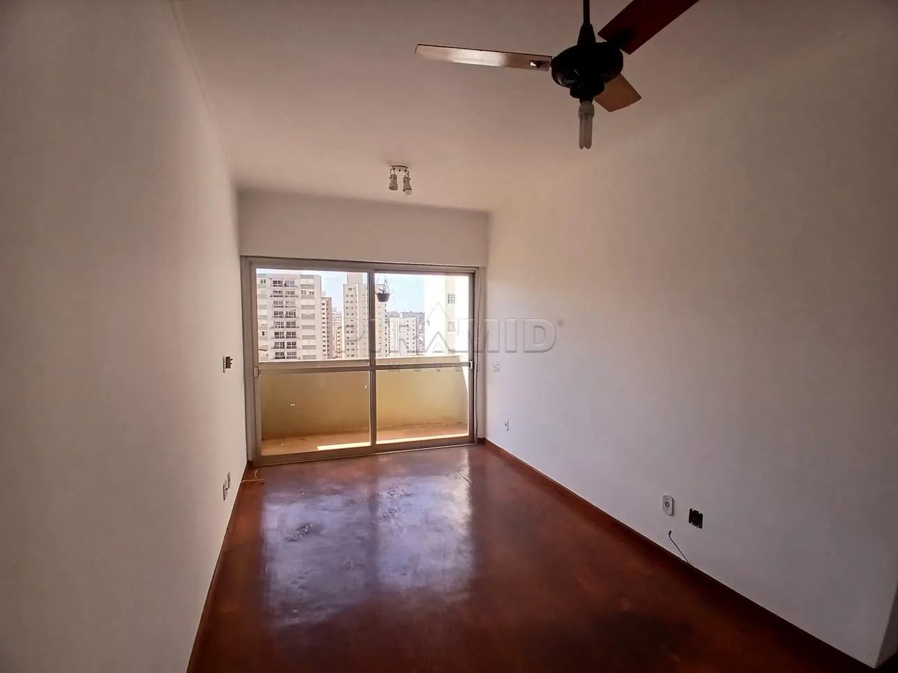 Alugar Apartamento / Padr&atilde;o em Ribeir&atilde;o Preto R$ 1.200,00 - Foto 1