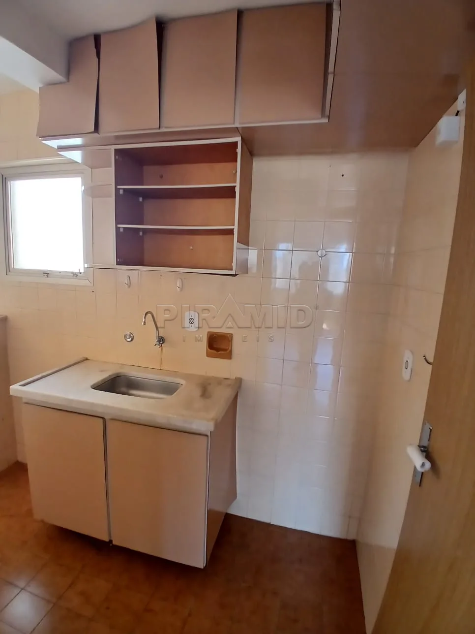 Alugar Apartamento / Padr&atilde;o em Ribeir&atilde;o Preto R$ 1.200,00 - Foto 6