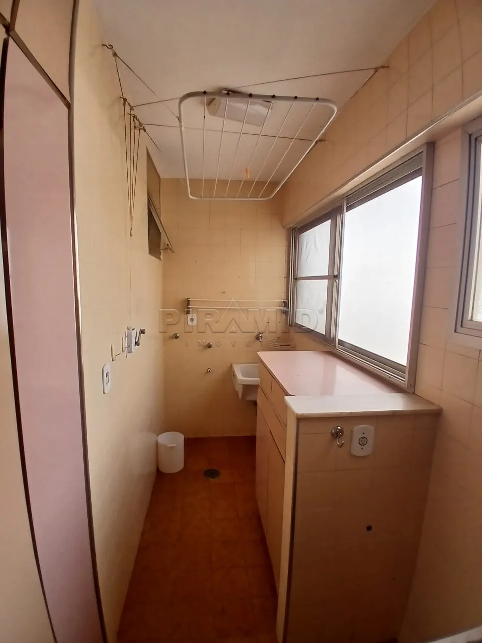 Alugar Apartamento / Padr&atilde;o em Ribeir&atilde;o Preto R$ 1.200,00 - Foto 8