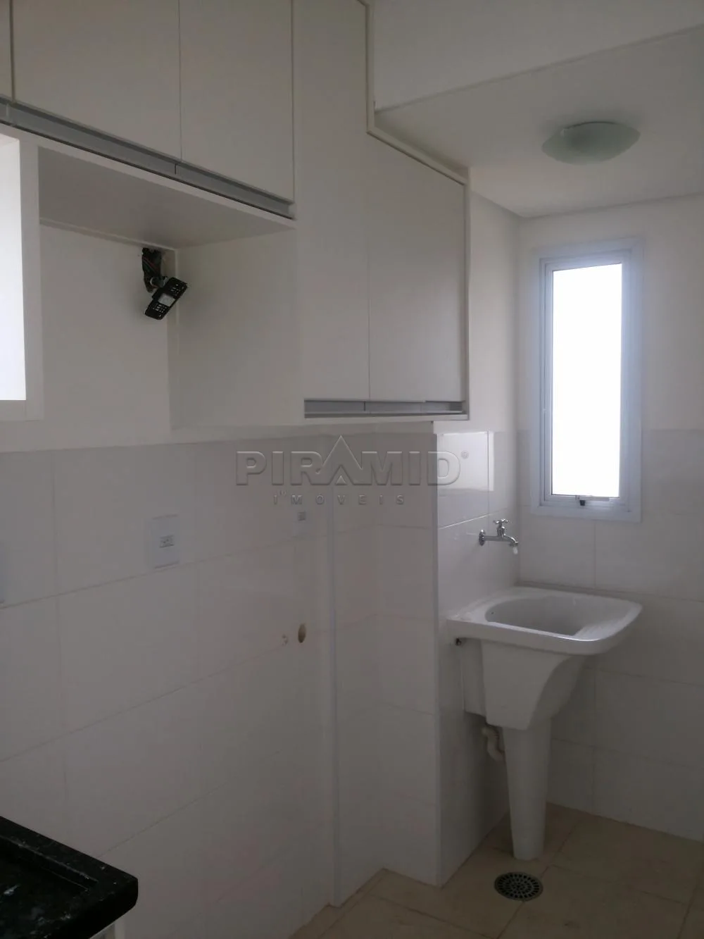 Alugar Apartamento / Padr&atilde;o em Ribeir&atilde;o Preto R$ 1.600,00 - Foto 5