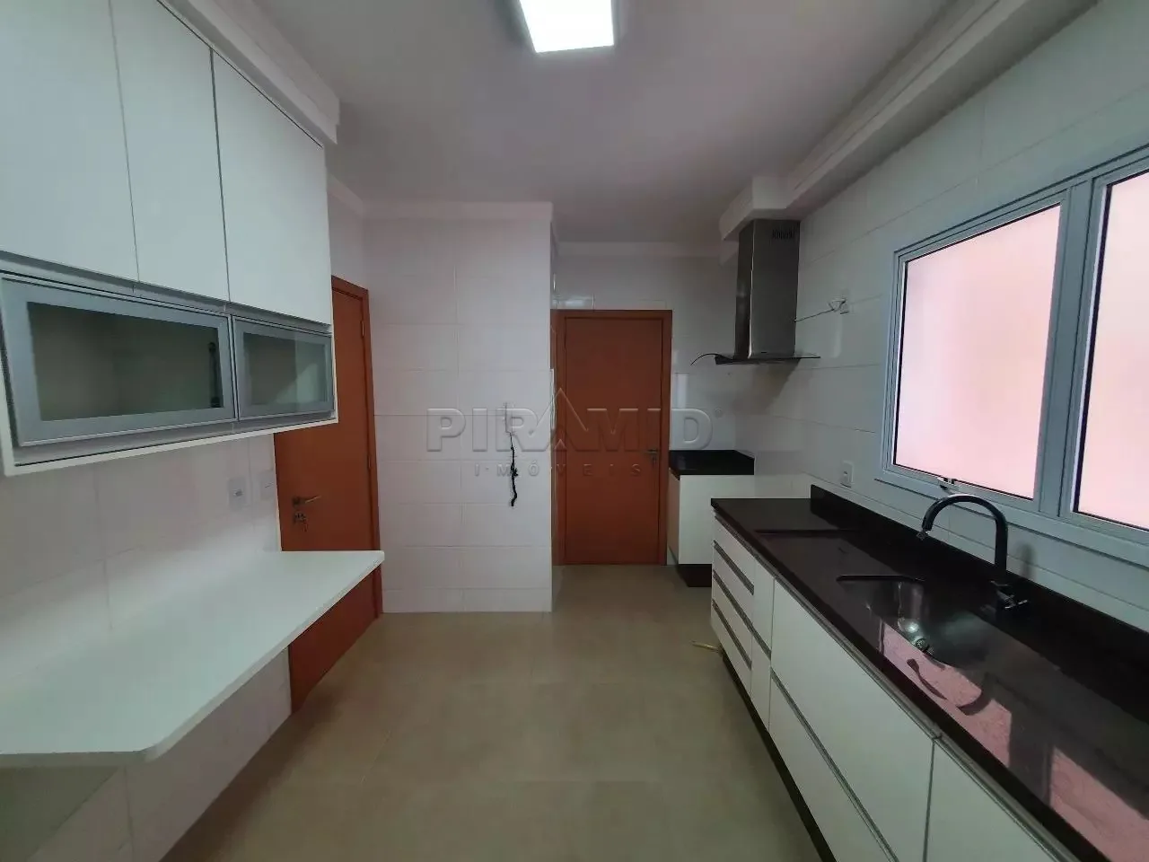 Alugar Apartamento / Padr&atilde;o em Ribeir&atilde;o Preto R$ 5.000,00 - Foto 13