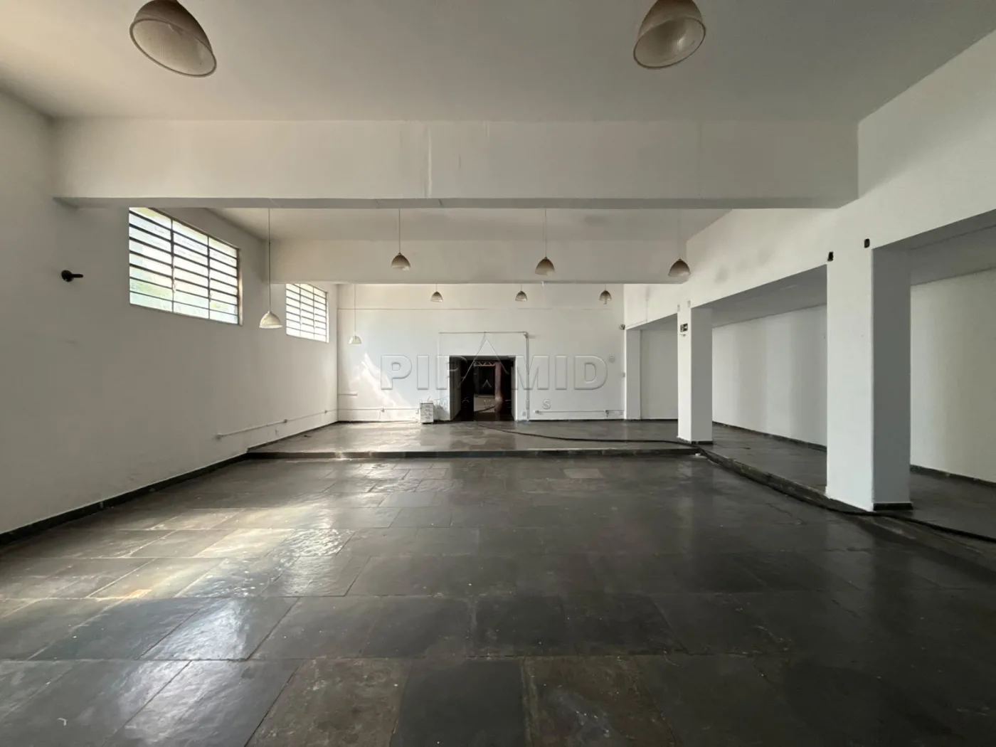 Alugar Comercial / Sal&atilde;o em Ribeir&atilde;o Preto R$ 12.000,00 - Foto 1