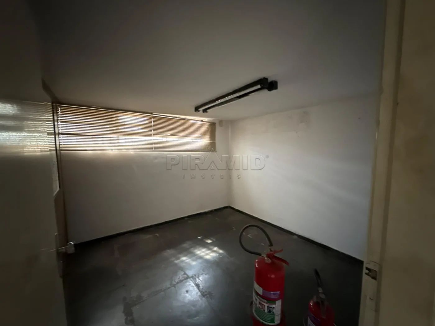 Alugar Comercial / Sal&atilde;o em Ribeir&atilde;o Preto R$ 12.000,00 - Foto 26