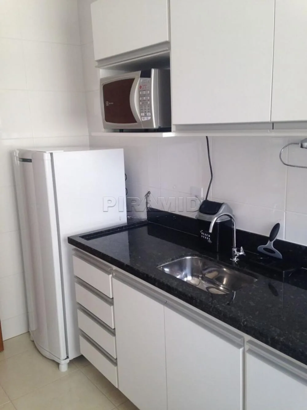 Alugar Apartamento / Padr&atilde;o em Ribeir&atilde;o Preto R$ 2.350,00 - Foto 5