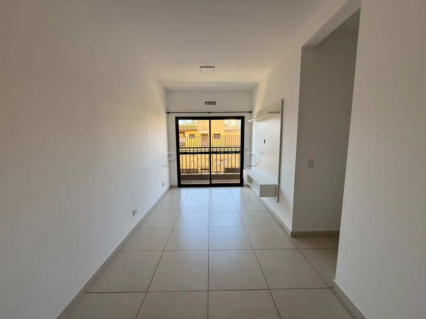 Alugar Apartamento / Padr&atilde;o em Ribeir&atilde;o Preto R$ 2.100,00 - Foto 1