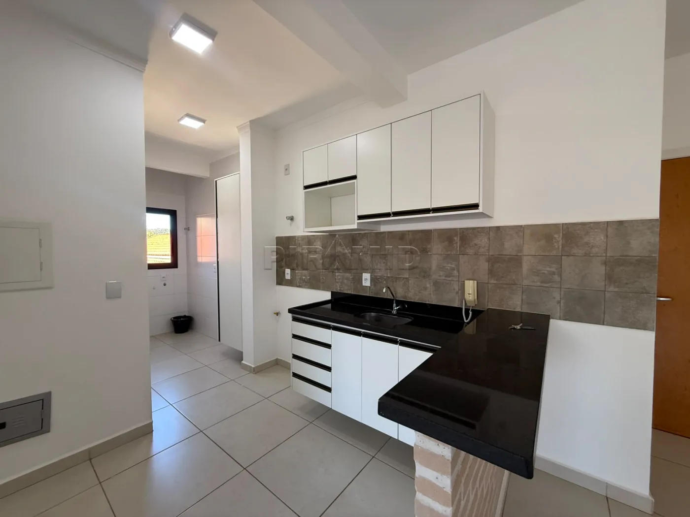 Alugar Apartamento / Padr&atilde;o em Ribeir&atilde;o Preto R$ 2.100,00 - Foto 3