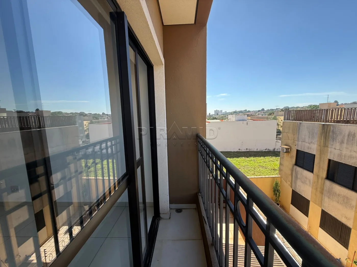 Alugar Apartamento / Padr&atilde;o em Ribeir&atilde;o Preto R$ 2.100,00 - Foto 17