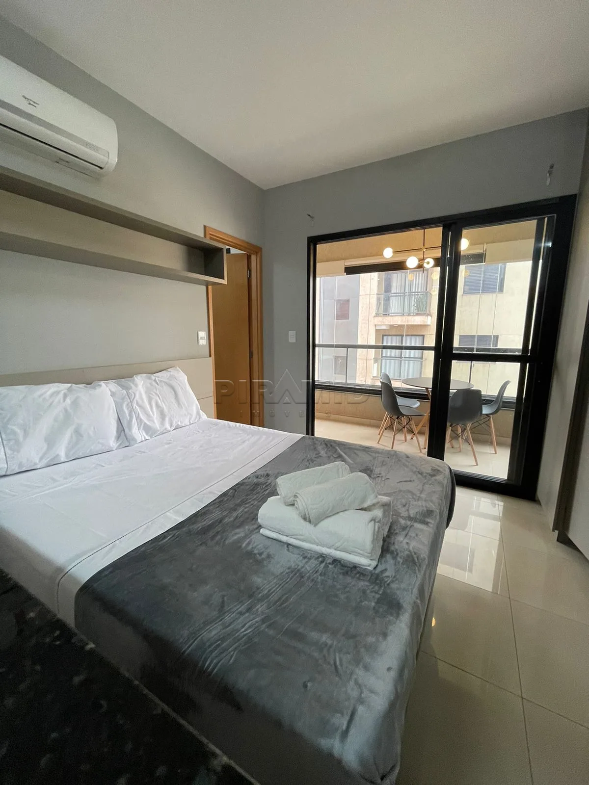 Alugar Apartamento / Kitchnet em Ribeir&atilde;o Preto R$ 1.800,00 - Foto 1