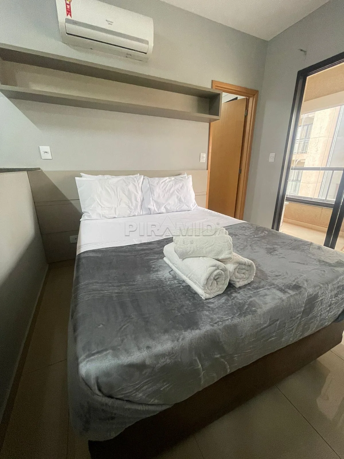 Alugar Apartamento / Kitchnet em Ribeir&atilde;o Preto R$ 1.800,00 - Foto 3