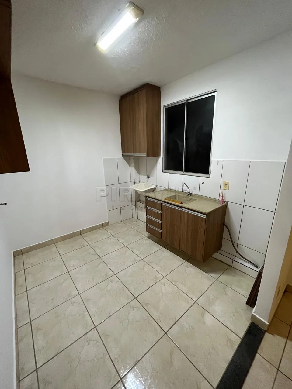 Alugar Apartamento / Padr&atilde;o em Ribeir&atilde;o Preto R$ 1.650,00 - Foto 7