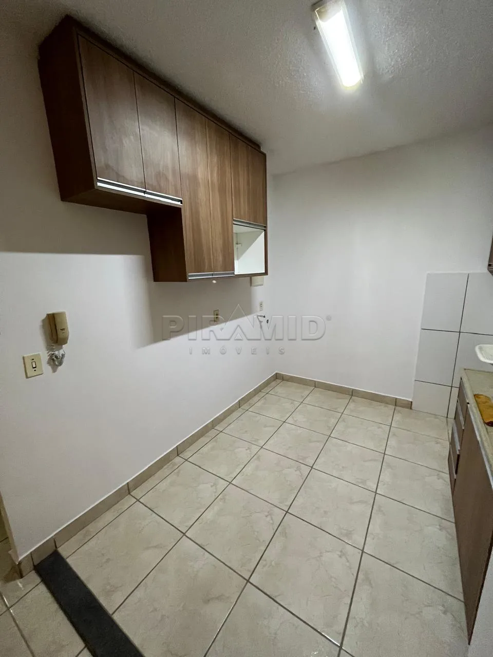Alugar Apartamento / Padr&atilde;o em Ribeir&atilde;o Preto R$ 1.650,00 - Foto 6
