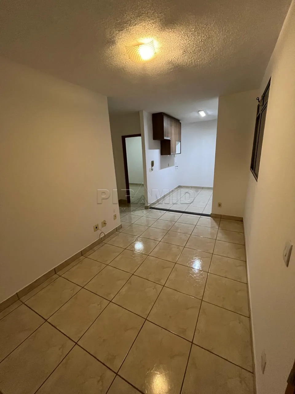 Alugar Apartamento / Padr&atilde;o em Ribeir&atilde;o Preto R$ 1.650,00 - Foto 2