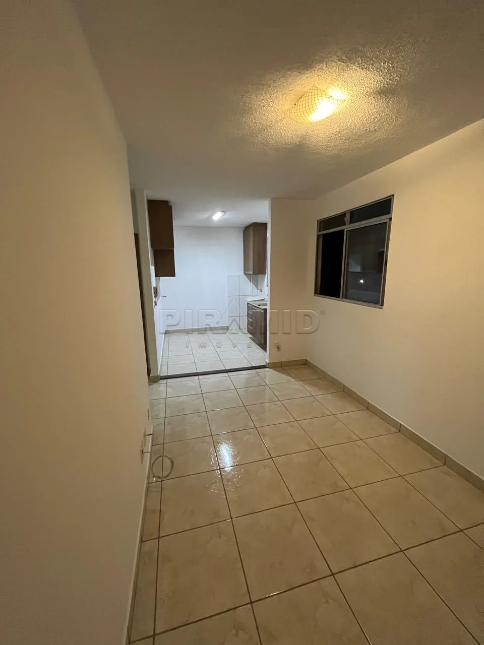 Alugar Apartamento / Padr&atilde;o em Ribeir&atilde;o Preto R$ 1.650,00 - Foto 1