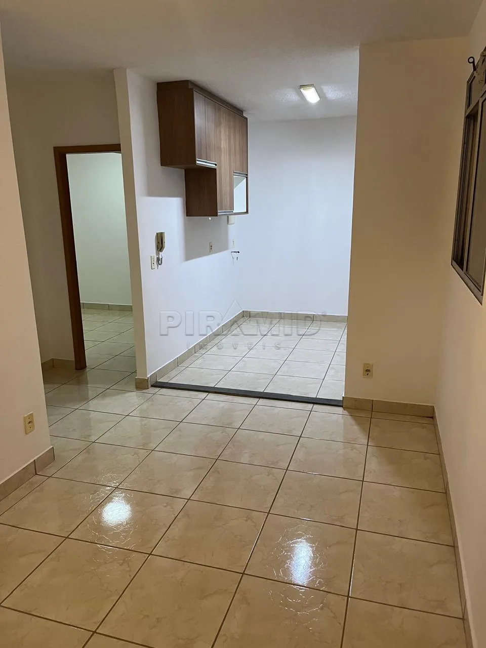Alugar Apartamento / Padr&atilde;o em Ribeir&atilde;o Preto R$ 1.650,00 - Foto 3