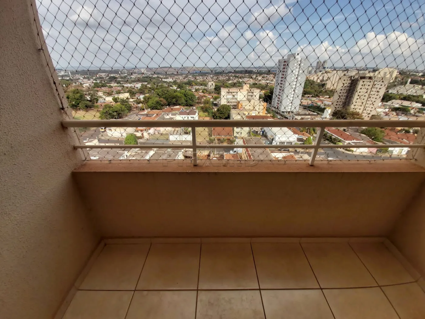 Alugar Apartamento / Padr&atilde;o em Ribeir&atilde;o Preto R$ 1.200,00 - Foto 4