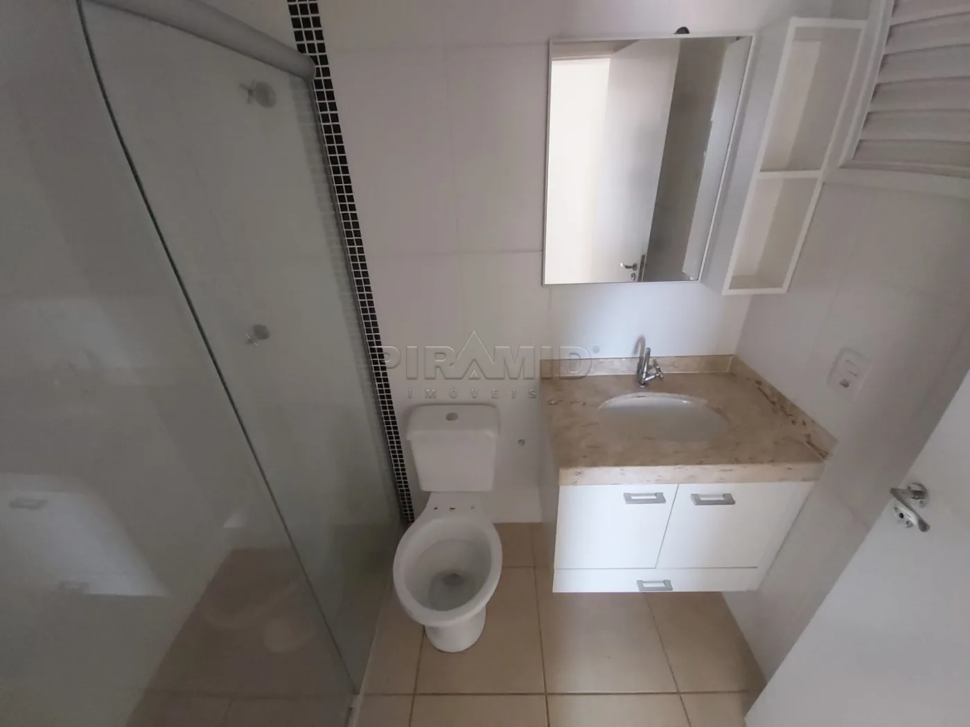 Alugar Apartamento / Padr&atilde;o em Ribeir&atilde;o Preto R$ 1.200,00 - Foto 5