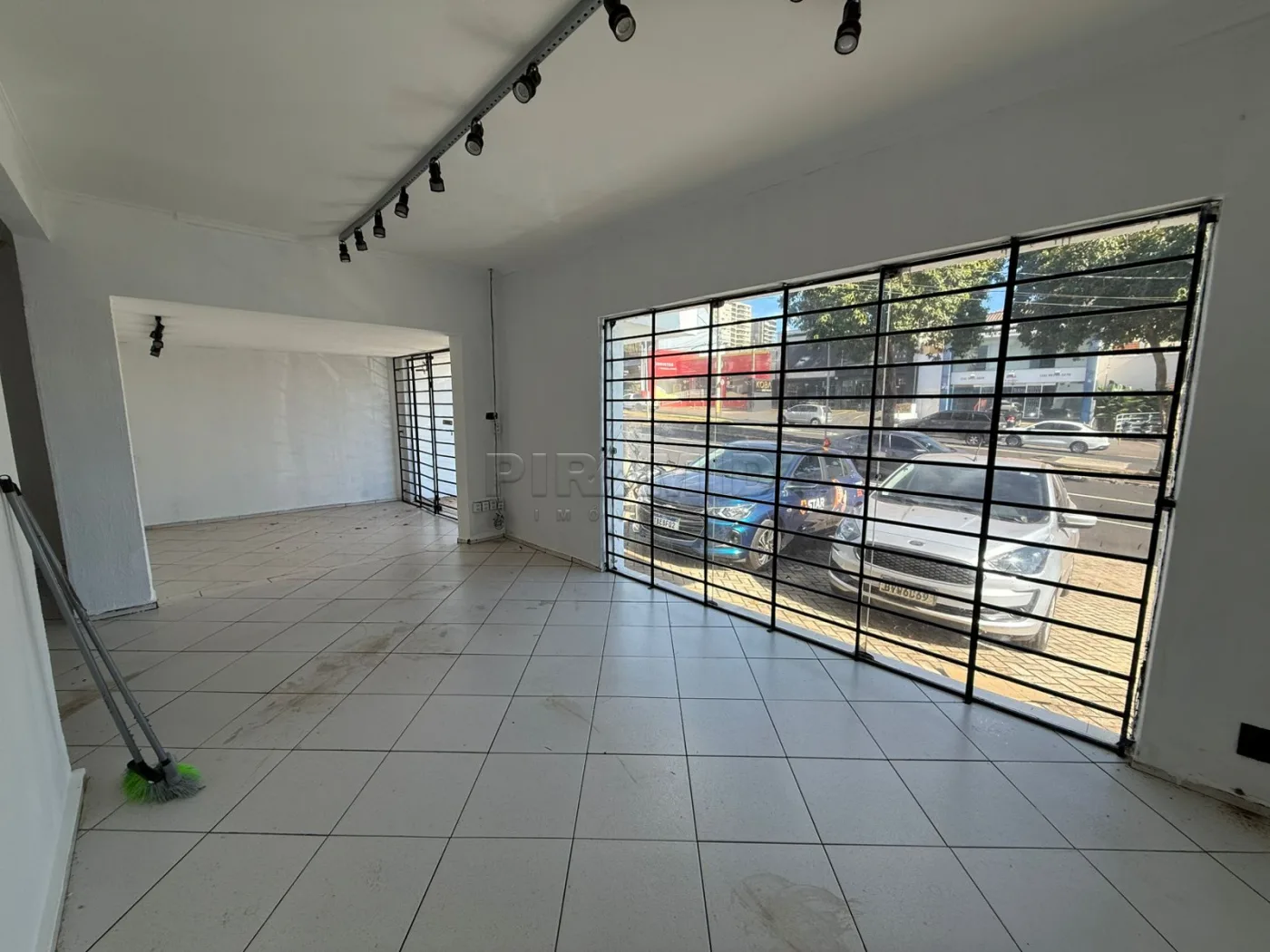 Alugar Comercial / Casa em Ribeir&atilde;o Preto R$ 6.500,00 - Foto 1