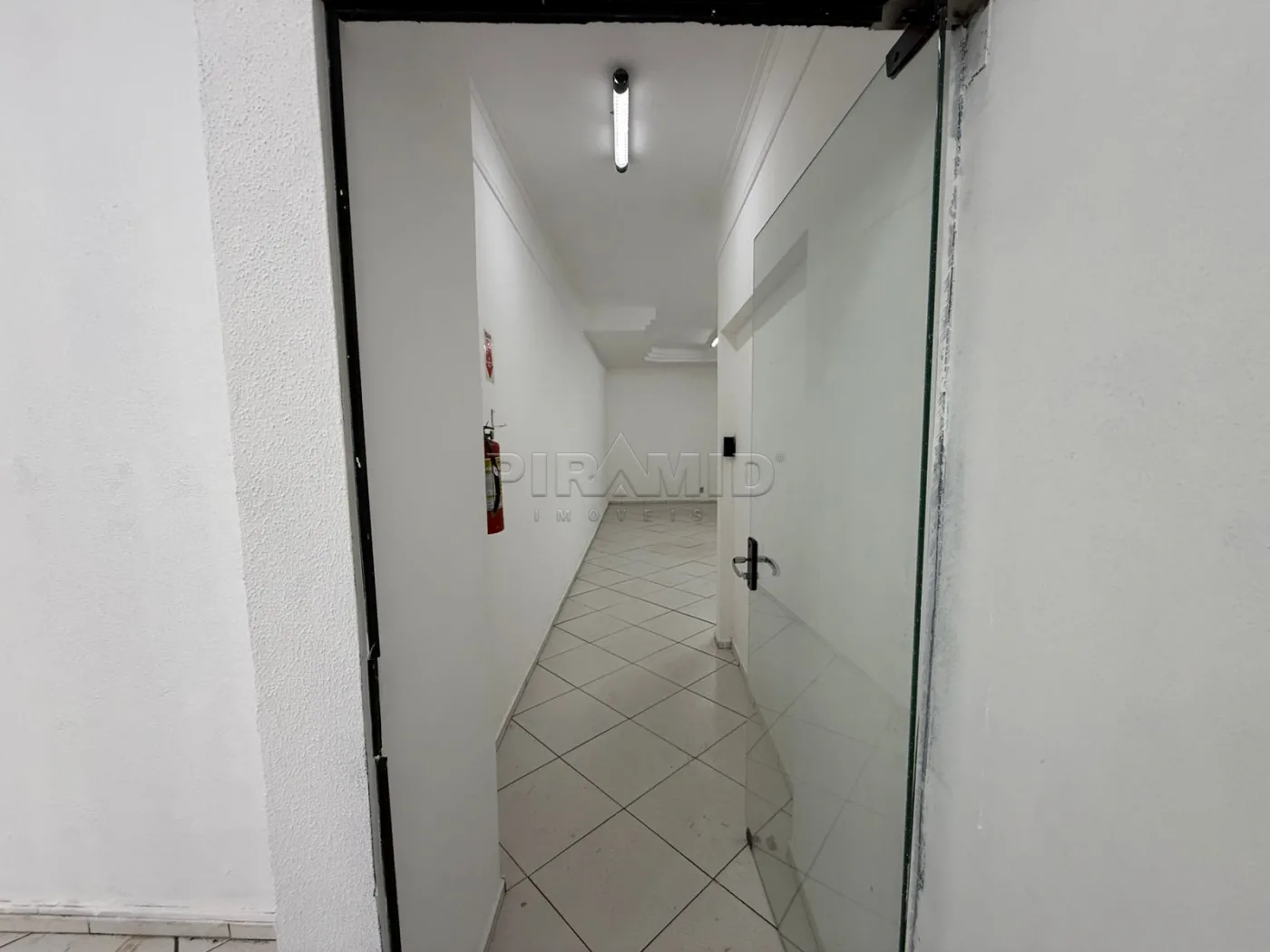 Alugar Comercial / Casa em Ribeir&atilde;o Preto R$ 6.500,00 - Foto 7