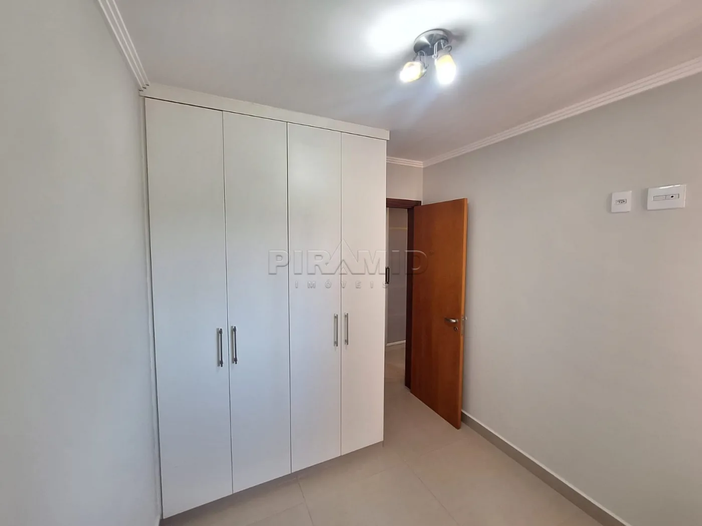 Alugar Apartamento / Padr&atilde;o em Ribeir&atilde;o Preto R$ 3.300,00 - Foto 11