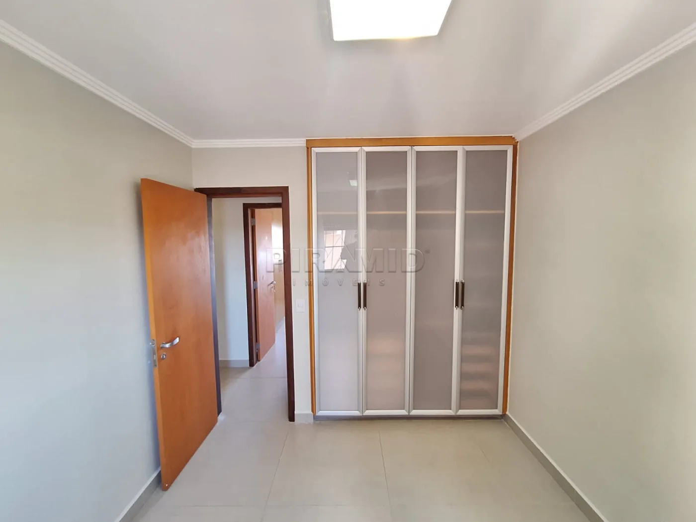 Alugar Apartamento / Padr&atilde;o em Ribeir&atilde;o Preto R$ 3.300,00 - Foto 13