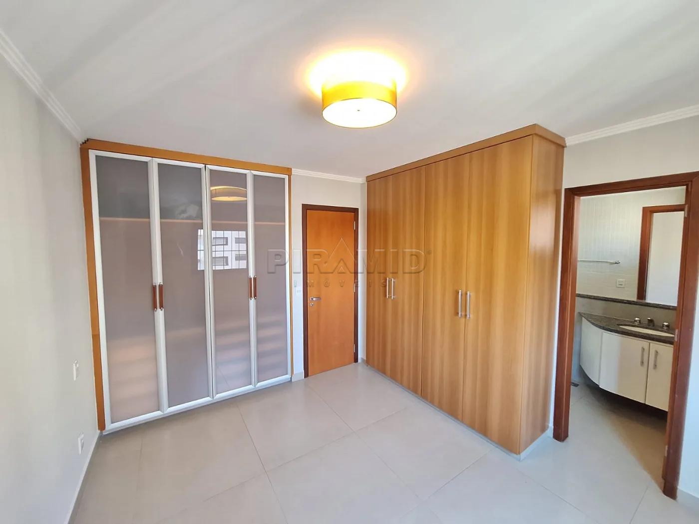 Alugar Apartamento / Padr&atilde;o em Ribeir&atilde;o Preto R$ 3.300,00 - Foto 17