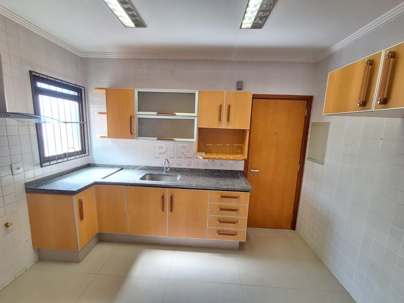 Alugar Apartamento / Padr&atilde;o em Ribeir&atilde;o Preto R$ 3.300,00 - Foto 20