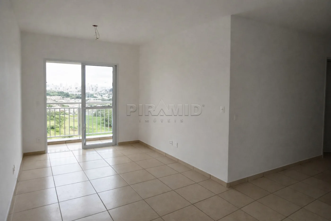 Alugar Apartamento / Padr&atilde;o em Ribeir&atilde;o Preto R$ 1.500,00 - Foto 1