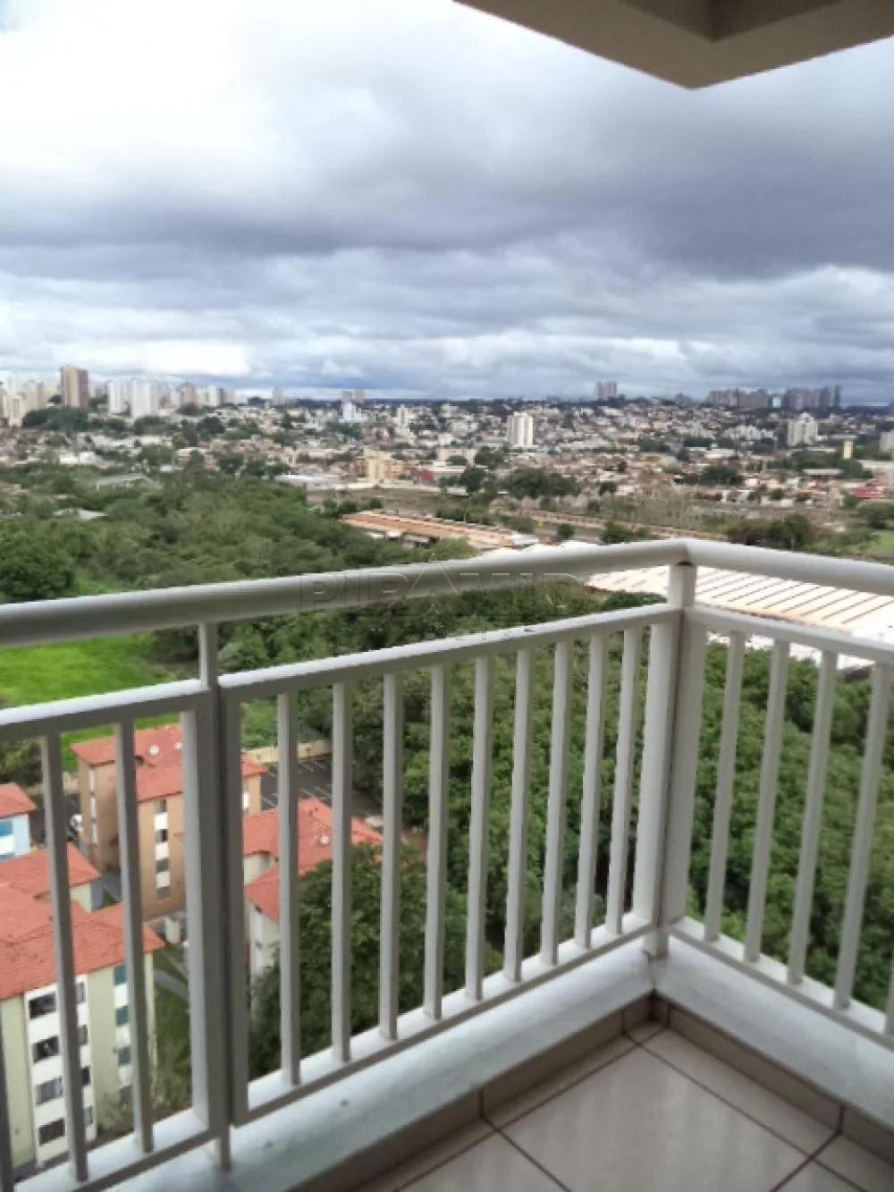 Alugar Apartamento / Padr&atilde;o em Ribeir&atilde;o Preto R$ 1.500,00 - Foto 3
