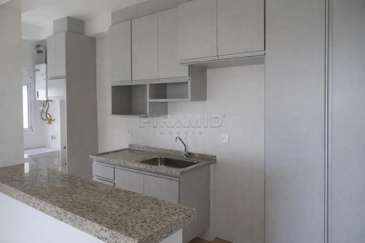 Alugar Apartamento / Padr&atilde;o em Ribeir&atilde;o Preto R$ 1.500,00 - Foto 4